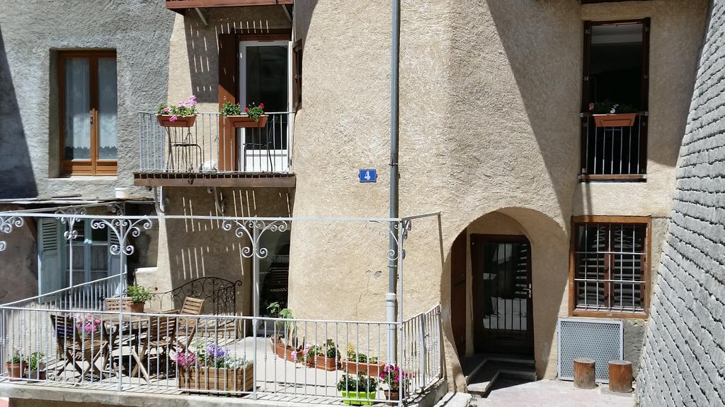 Maison à Tour Briançon Exterior foto