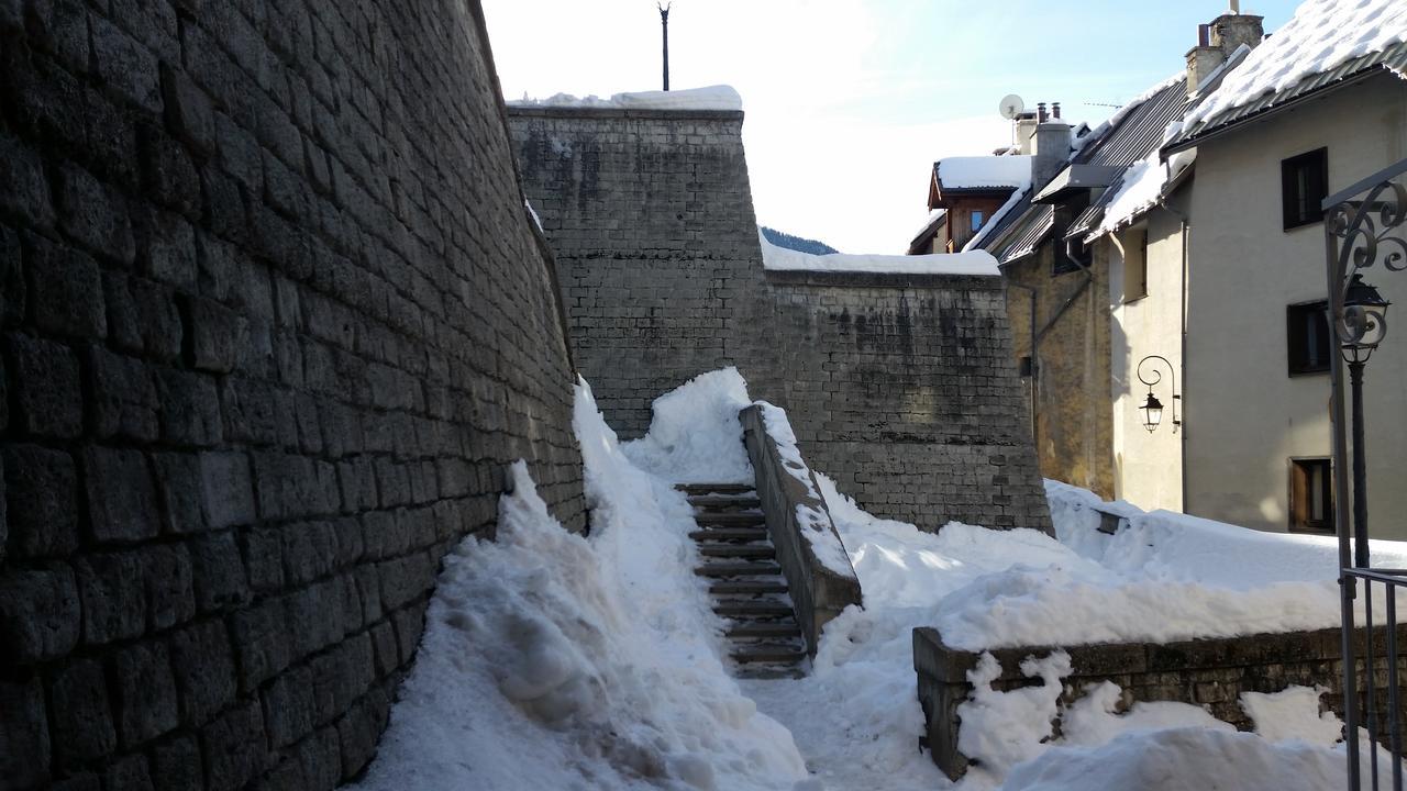 Maison à Tour Briançon Exterior foto
